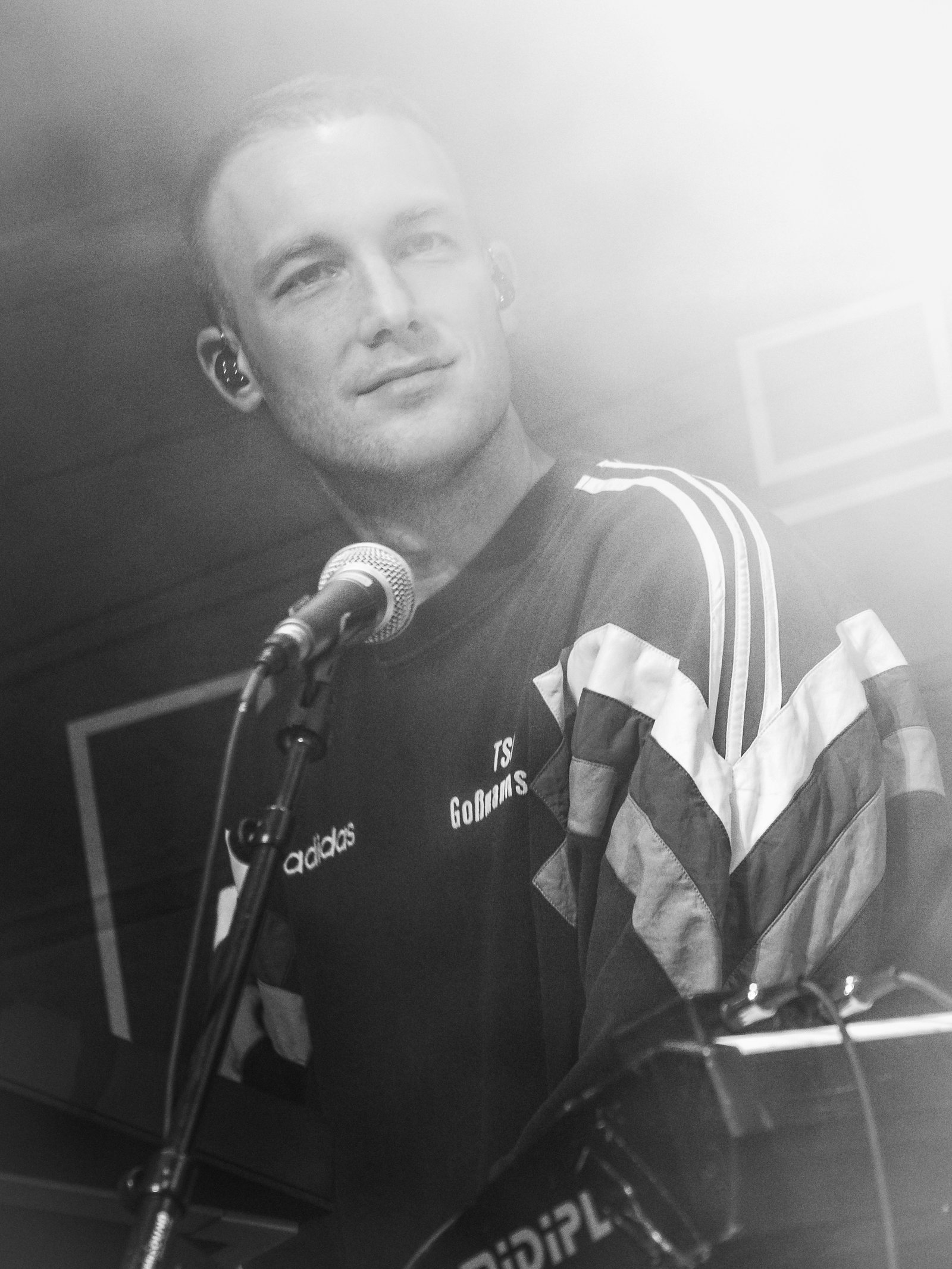 Tim Bond, portrait